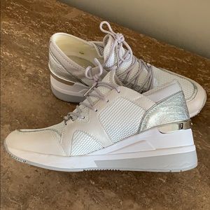 MICHAEL KORS Platform Sneakers size 9.5m